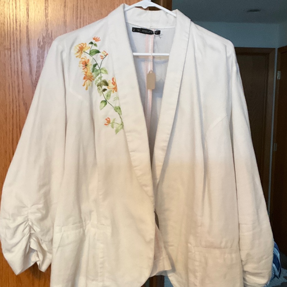 Hand Embroidered Maurice’s Linen Cream Blazer with Floral Embroidery